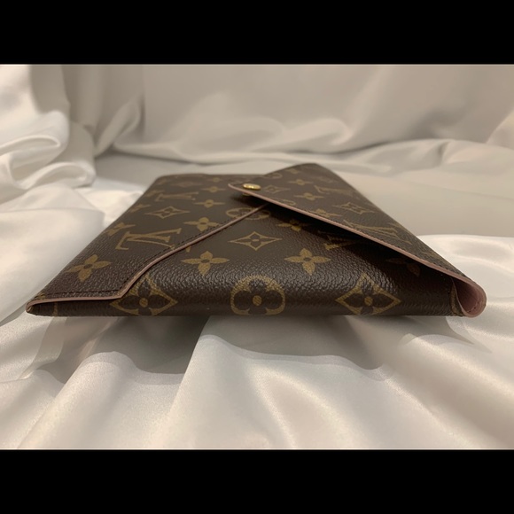 Louis Vuitton Monogram Large Kirigami Pochette - Picture 8 of 15